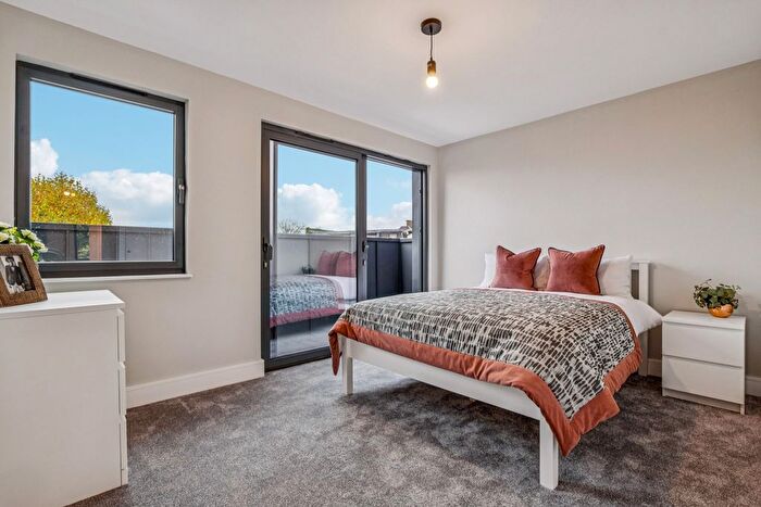 6 Bedroom End Terrace House To Rent In Lyham Road, London, SW2