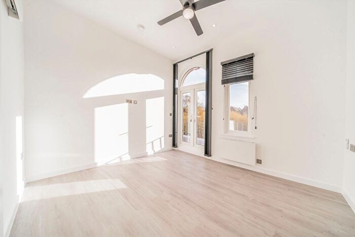 1 Bedroom Flat To Rent In Canfield Gardens, South Hampstead, NW6