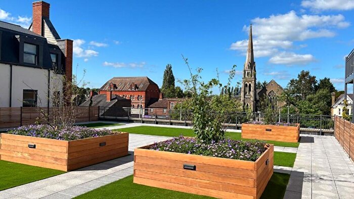 1 Bedroom Apartment To Rent In East Street, Farnham, Surrey, GU9