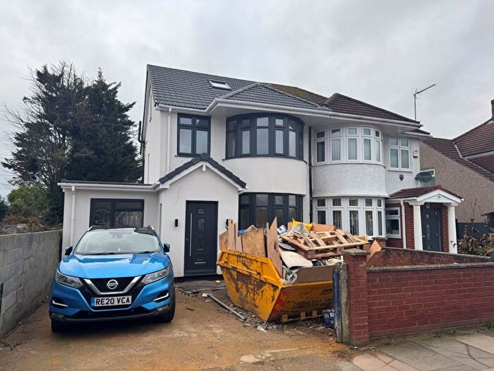 5 Bedroom Semi-Detached House To Rent In Langley Crescent, Harlington, Hayes, UB3