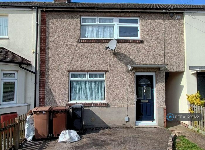 3 Bedroom Terraced House To Rent In The Green, Chelmsford, CM1