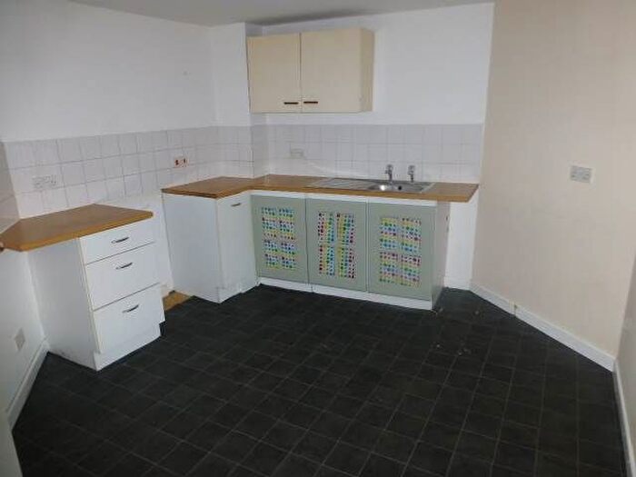 1 Bedroom Flat To Rent In Pentre Road, St Clears, Carmarthenshire, SA33