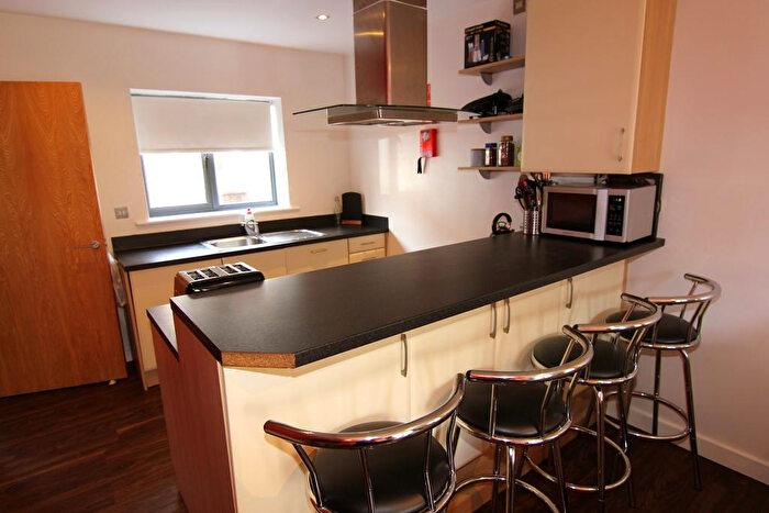 4 Bedroom House To Rent In The Mews, Bentley Lane, Leeds, LS6
