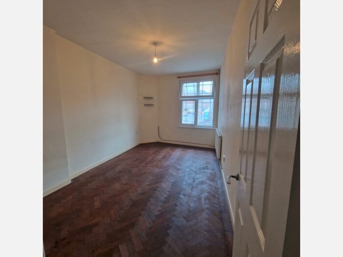 2 Bedroom Apartment To Rent In New Mill Street, Dudley, DY2
