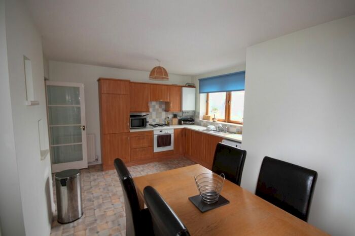 2 Bedroom Flat To Rent In Gairn Road, Ferryhill, Aberdeen, AB10