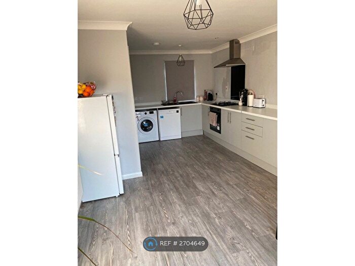 3 Bedroom Terraced House To Rent In Wade Meadow Court, Northampton, NN3