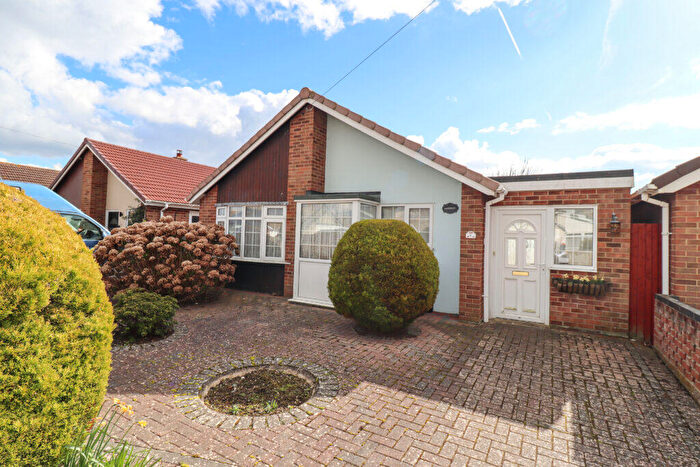 2 Bedroom Detached Bungalow For Sale In Oakwood Road, Hayling Island, PO11