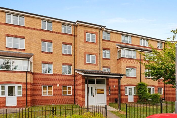 2 Bedroom Apartment For Sale In Princes Gate, High Wycombe, HP13