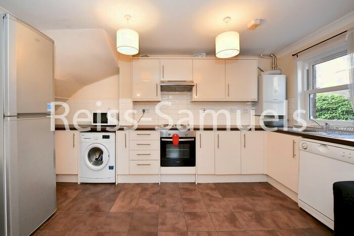 5 Bedroom Town House To Rent In Lockesfield Place, Isle Of Dogs, Greenwich, Docklands, London, E14