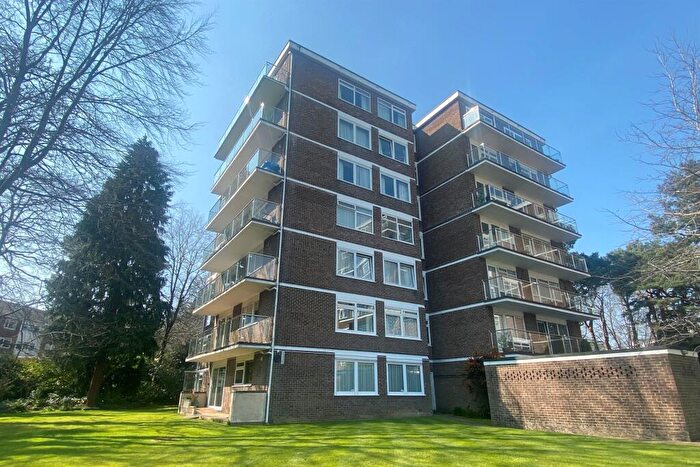 2 Bedroom Flat For Sale In Branksome Park, BH13