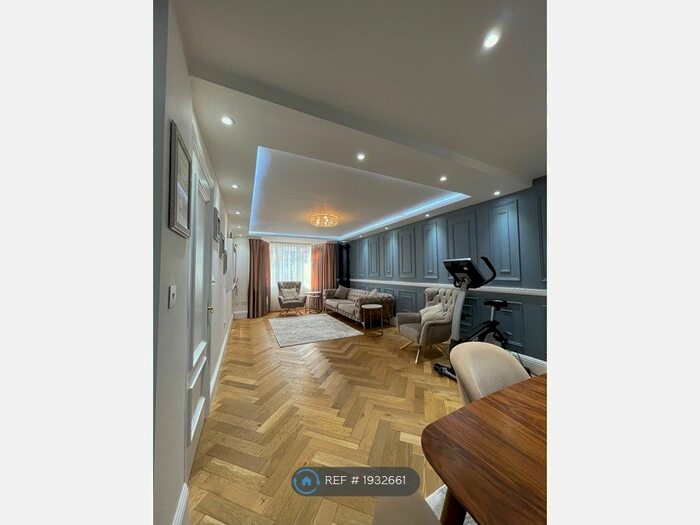 2 Bedroom Semi-Detached House To Rent In Babington Road, Hornchurch, RM12