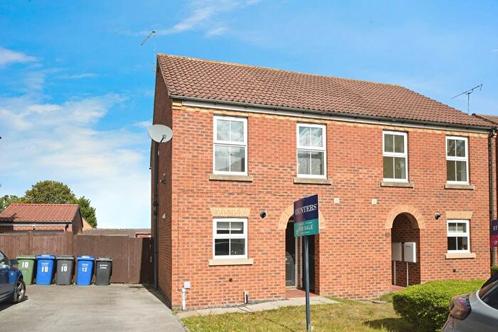 3 Bedroom Semi-Detached House For Sale In Stormont Grove, Inkersall, Chesterfield, S43