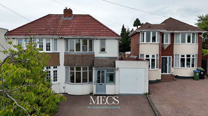 2 Bedroom Terraced House To Rent In Broadway Croft, Oldbury, West Midlands, B68