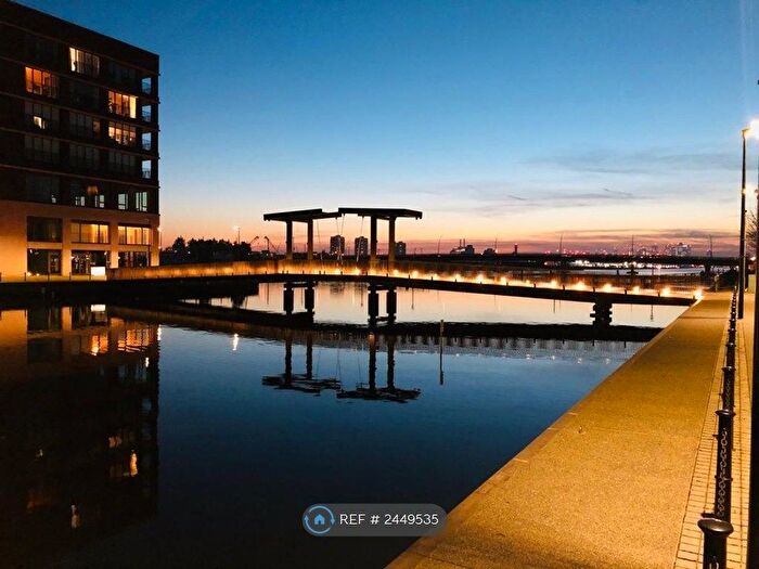 2 Bedroom Flat To Rent In Lock Side Way, London, E16