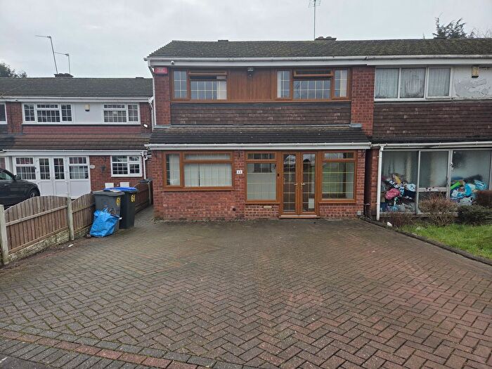 3 Bedroom Semi Detached House To Rent In Woodfort Road, Birmingham, B43