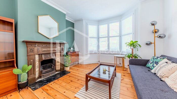 3 Bedroom Terraced House To Rent In Berwick Road, Wood Green, London, N22