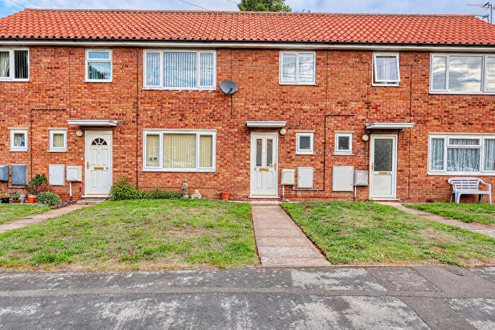 2 Bedroom Flat For Sale In Cranidge Close, Scunthorpe, DN17