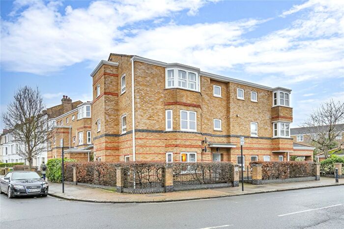 1 Bedroom Flat For Sale In Batson Street, London, W12