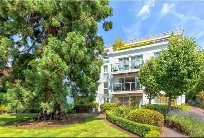 2 Bedroom Flat To Rent In Hightrees, Queensmere Road, London, SW19