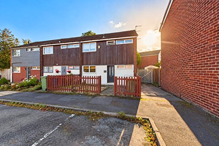 3 Bedroom End Of Terrace House For Sale In Sleddale Close, Offerton, Stockport, Cheshire, SK2