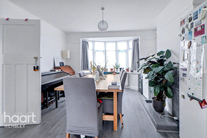 3 Bedroom Terraced House For Sale In Wembley Triangle, HA9