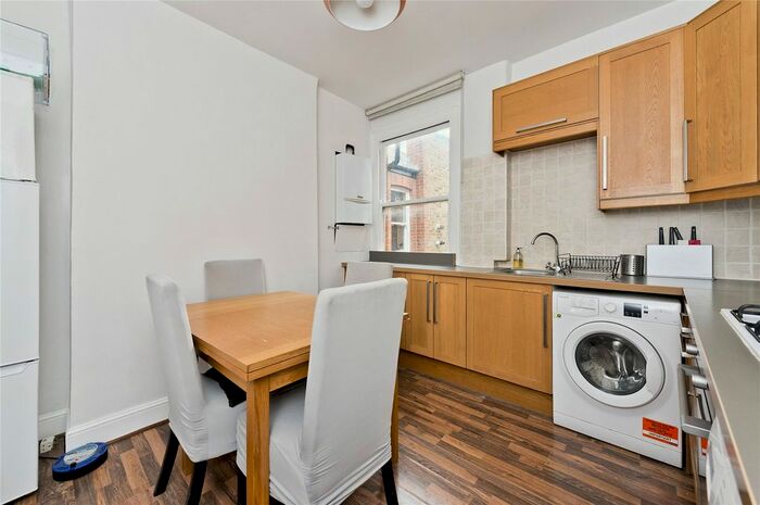 3 Bedroom Maisonette To Rent In New Kings Road, London, SW6