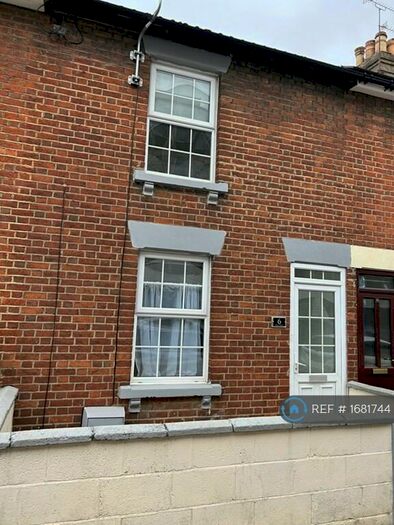 2 Bedroom Terraced House To Rent In Percy Street, Swindon, SN2