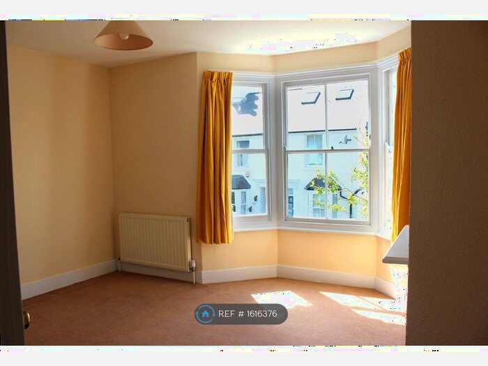 2 Bedroom Terraced House To Rent In Puller Road, Barnet, EN5