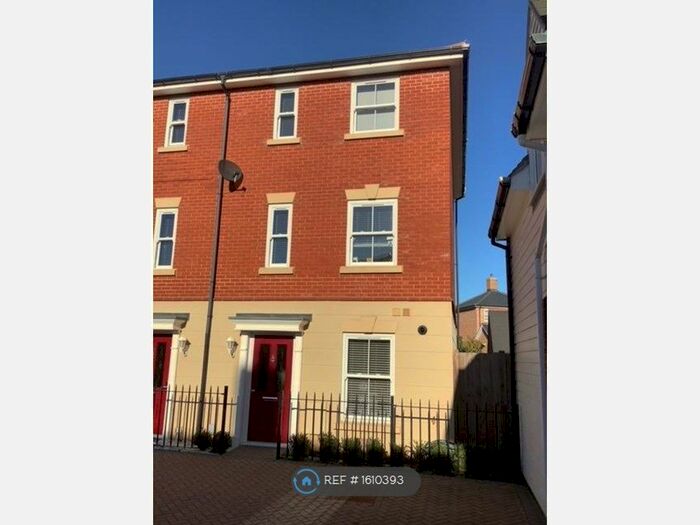 3 Bedroom End Of Terrace House To Rent In Guelder Rose, Dunmow, CM6