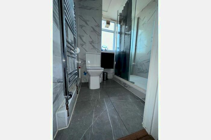 1 Bedroom Flat To Rent In Mayday Road, Thornton Heath, Surrey, CR7