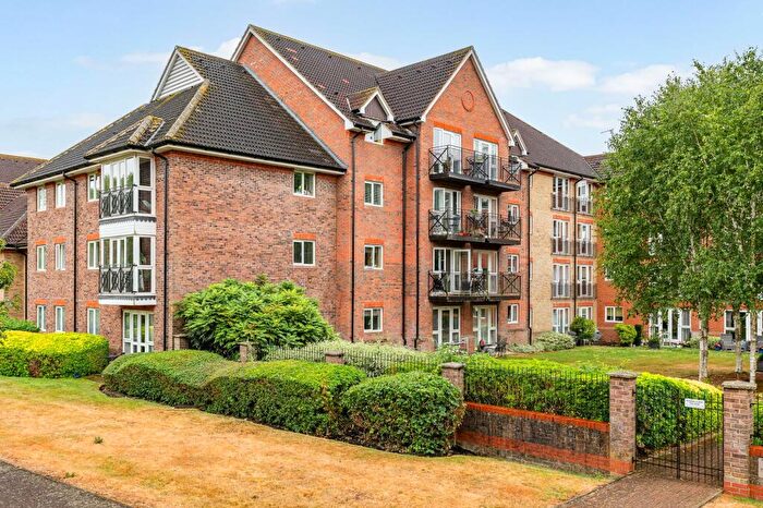2 Bedroom Flat For Sale In Crane Mead, Ware, SG12