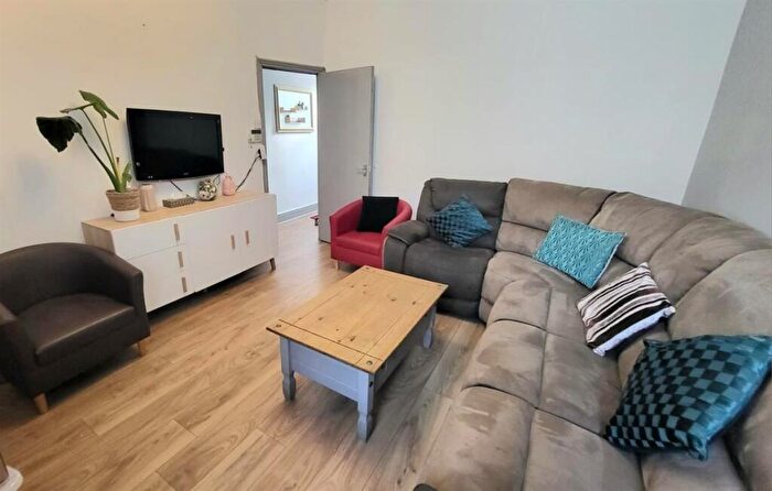 3 Bedroom House To Rent In Redruth Street, Manchester, M14