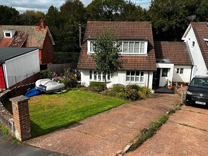 3 Bedroom Link Detached House For Sale In Underhill Crescent, Lympstone, EX8
