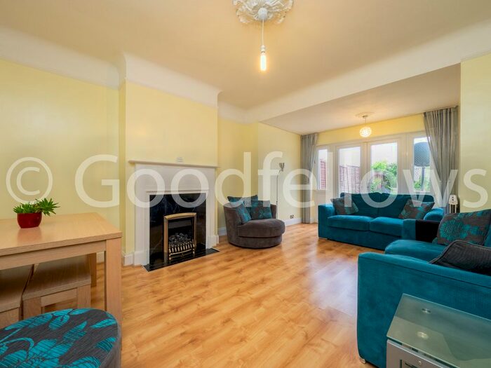 4 Bedroom Detached House To Rent In St Barnabas Road, Sutton, Surrey, SM1