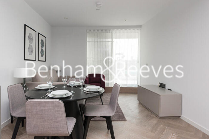 2 Bedroom Apartment To Rent In Circus Road, London, SW11