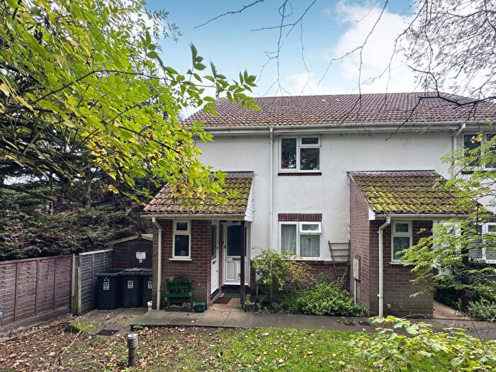 1 Bedroom Flat To Rent In The Dell, Pickford Road, Markyate, AL3