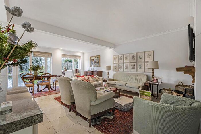 3 Bedroom Detached House For Sale In Clearway, Addington, ME19