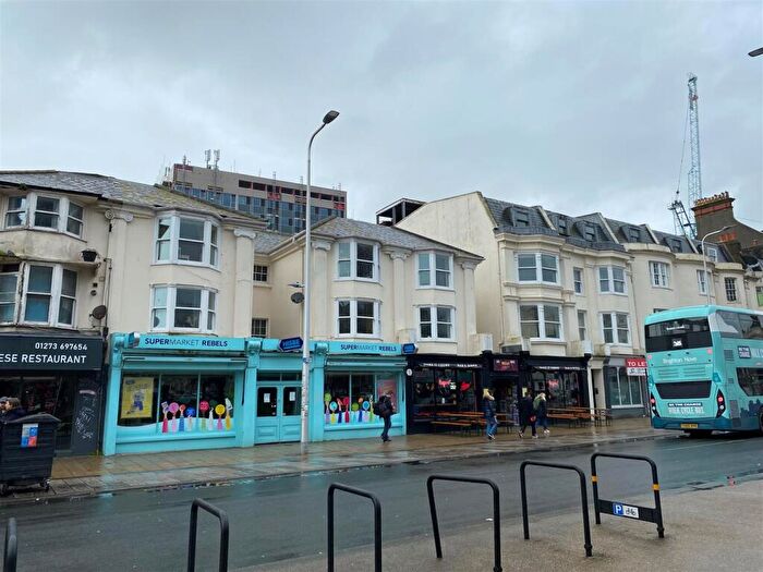1 Bedroom Apartment To Rent In St Peters House, - York Place, Brighton, BN1