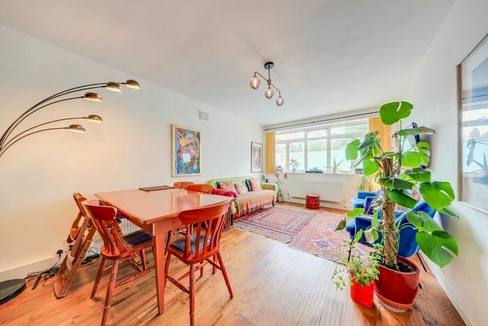 2 Bedroom Flat To Rent In Tyson Road, Forest Hill, London, SE23