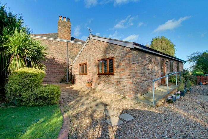 6 Bedroom Detached House For Sale In The Bank, Parson Drove, PE13