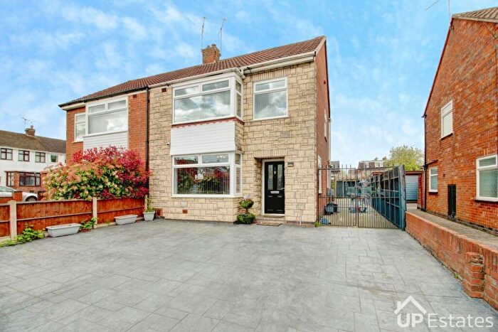 3 Bedroom Semi Detached House For Sale In Comrie Close, Wyken, Coventry, CV2