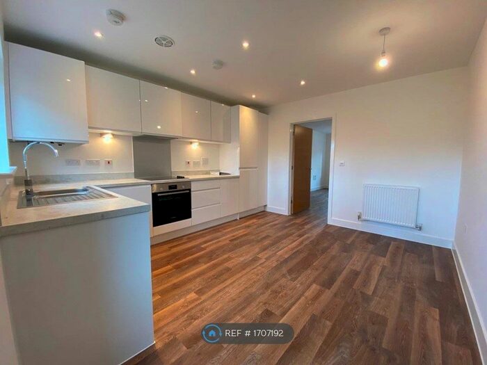 3 Bedroom End Of Terrace House To Rent In Whitaker Road, Bath, BA2