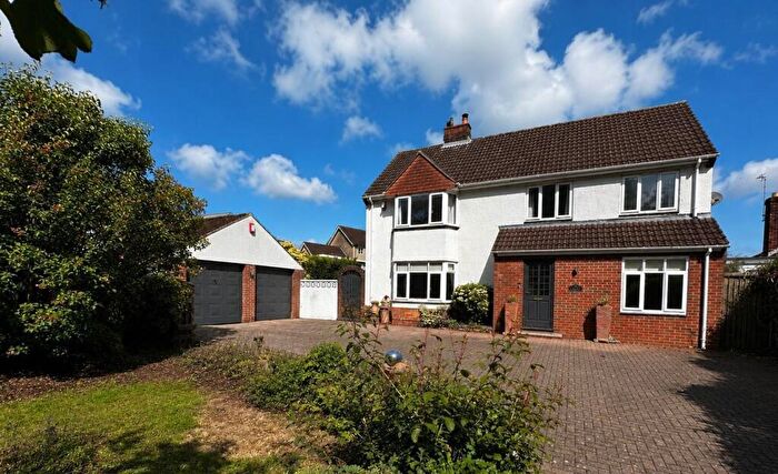 4 Bedroom Detached House For Sale In Timsbury, Bath, BA2