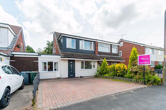 4 Bedroom Semi-Detached House For Sale In Manor Avenue, Burscough, L40
