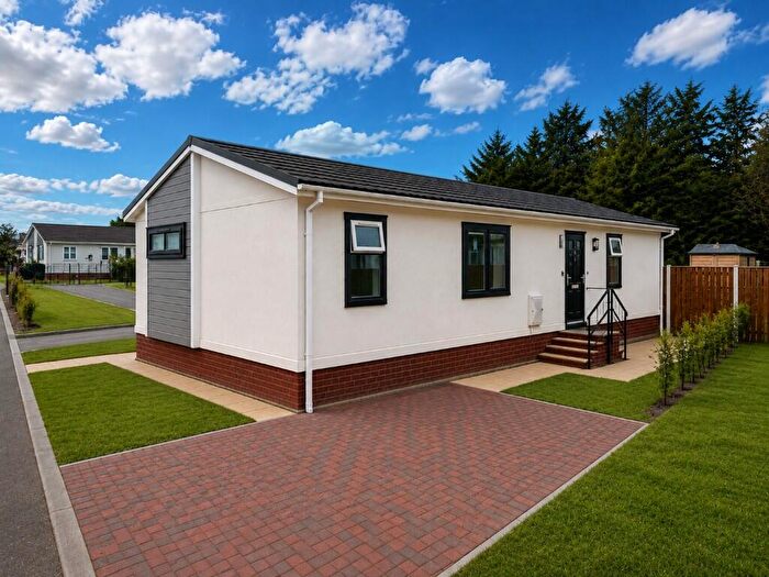 2 Bedroom Park Home For Sale In Stuston Road, Diss, IP22