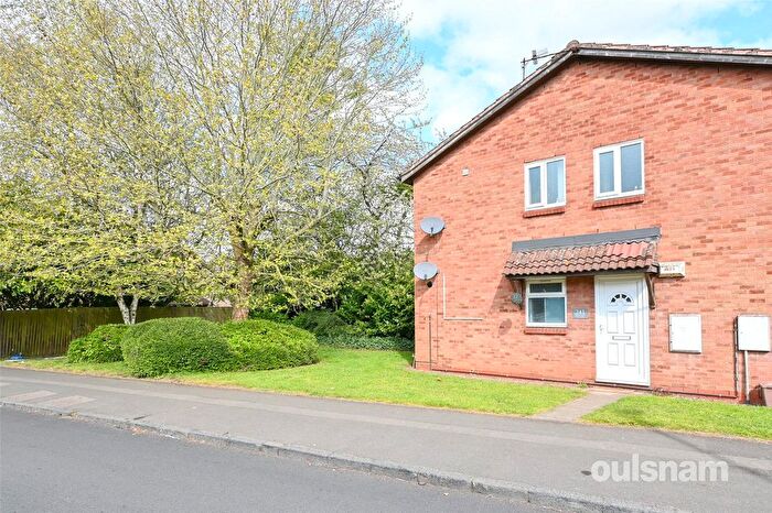 1 Bedroom Maisonette For Sale In St. Pauls Road, Smethwick, West Midlands, B66