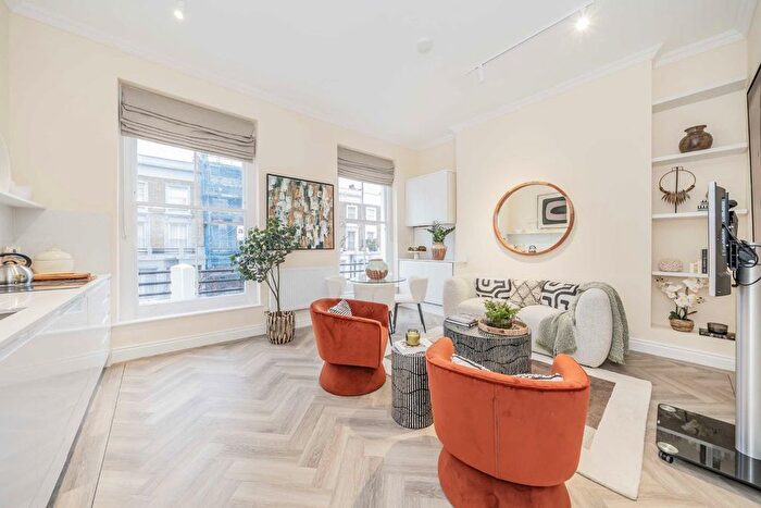 1 Bedroom Flat For Sale In Chesterton Road, North Kensington, W10