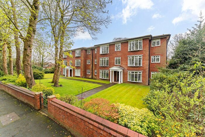 2 Bedroom Flat For Sale In Pennington Mews, Leigh, WN7