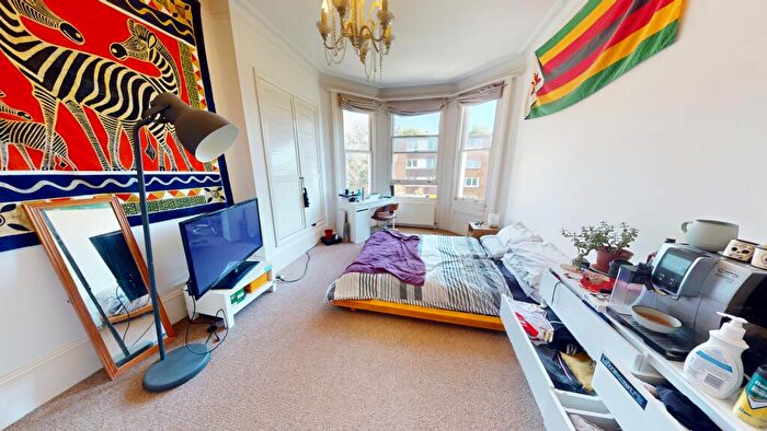 3 Bedroom Flat To Rent In Denmark Villas, Hove, BN3