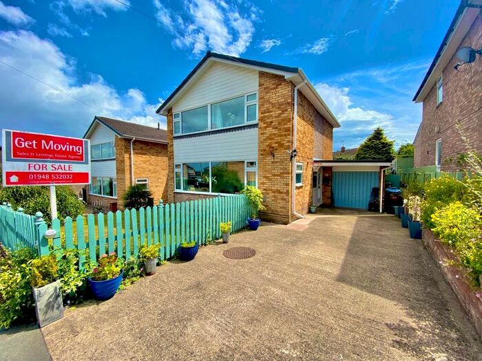 3 Bedroom Detached House For Sale In Berwyn Drive, Marchwiel, LL13